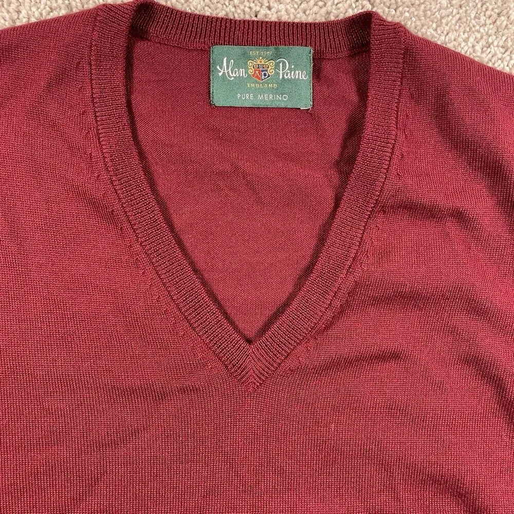 Vintage Alan Paine Men’s V-Neck Sweater Vest Maroon Merino Wool UK44 EUR 52 US L